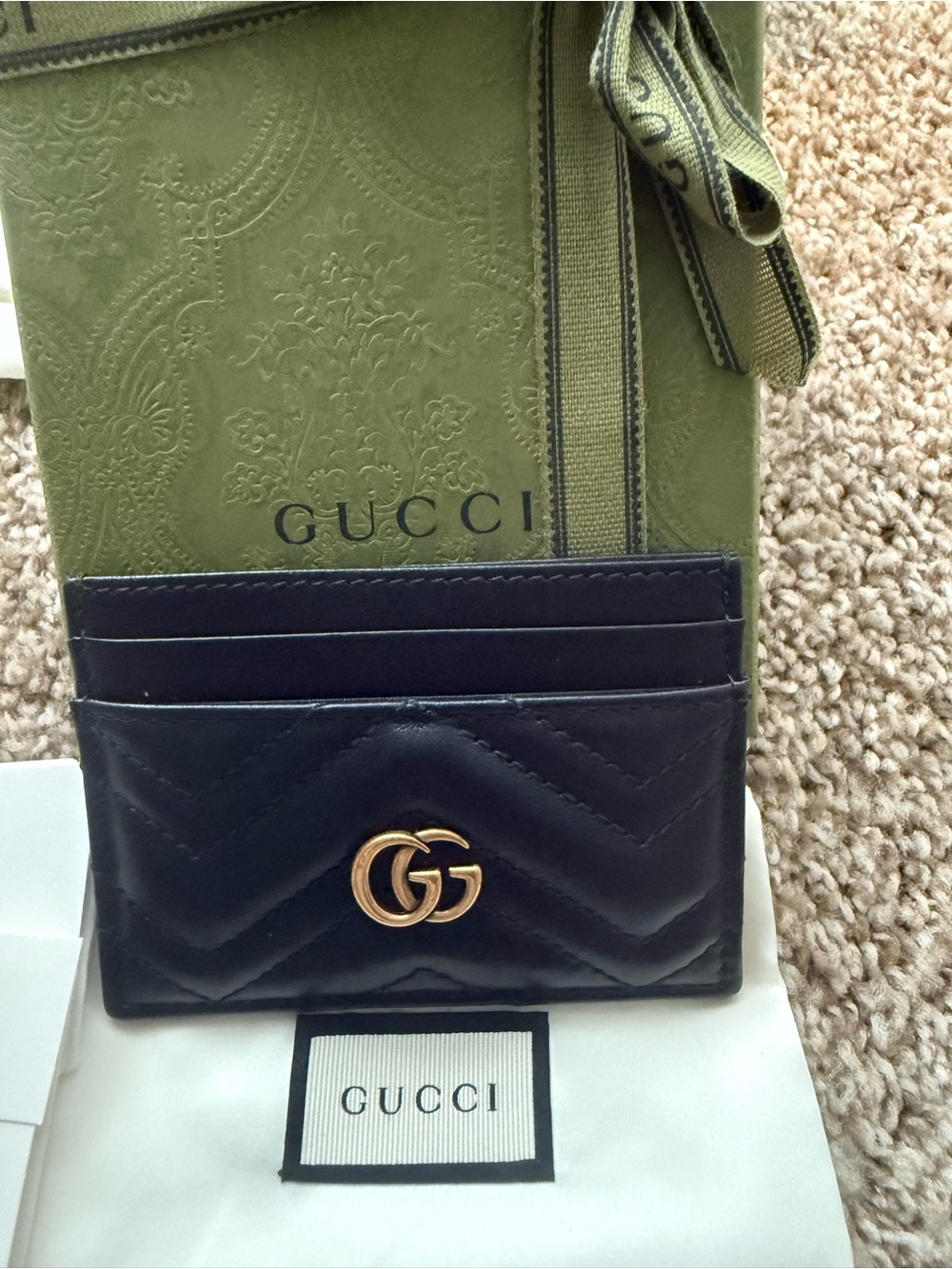 100% AUTHENTIC BRAND NEW GUCCI MARMONT CARD HOLDER BLACK/GOLD!!